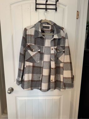 Blank NYC Cream, Gray & Brown Plaid Shacket